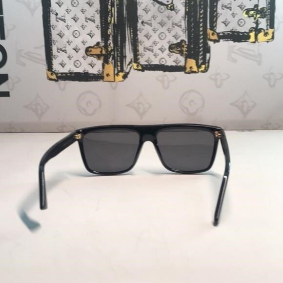 New ✨ Authentic Gucci GG0748S 001 Sunglasses – Black Frame, Grey Lenses ✨ - Picture 6 of 10